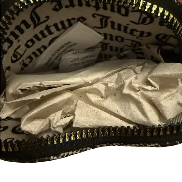 Juicy Couture Heart-Shaped Wristlet - Picture 5 of 5